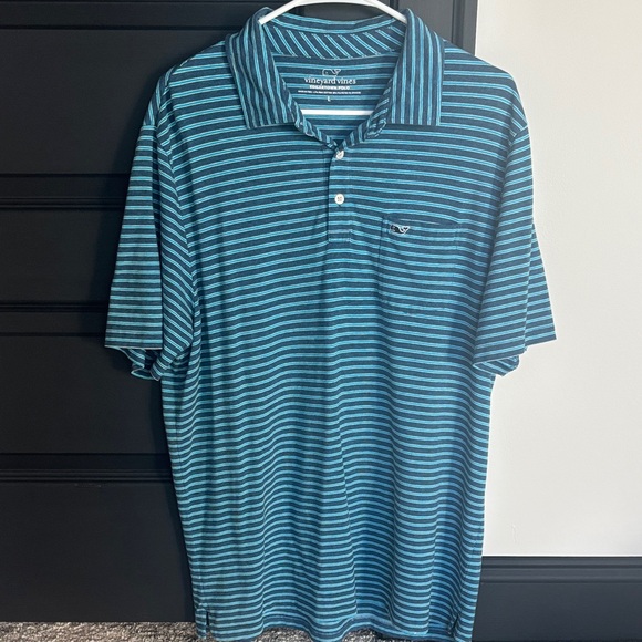 Vineyard Vines Other - Vineyard Vines Men's Polo in Blue and White Stripes